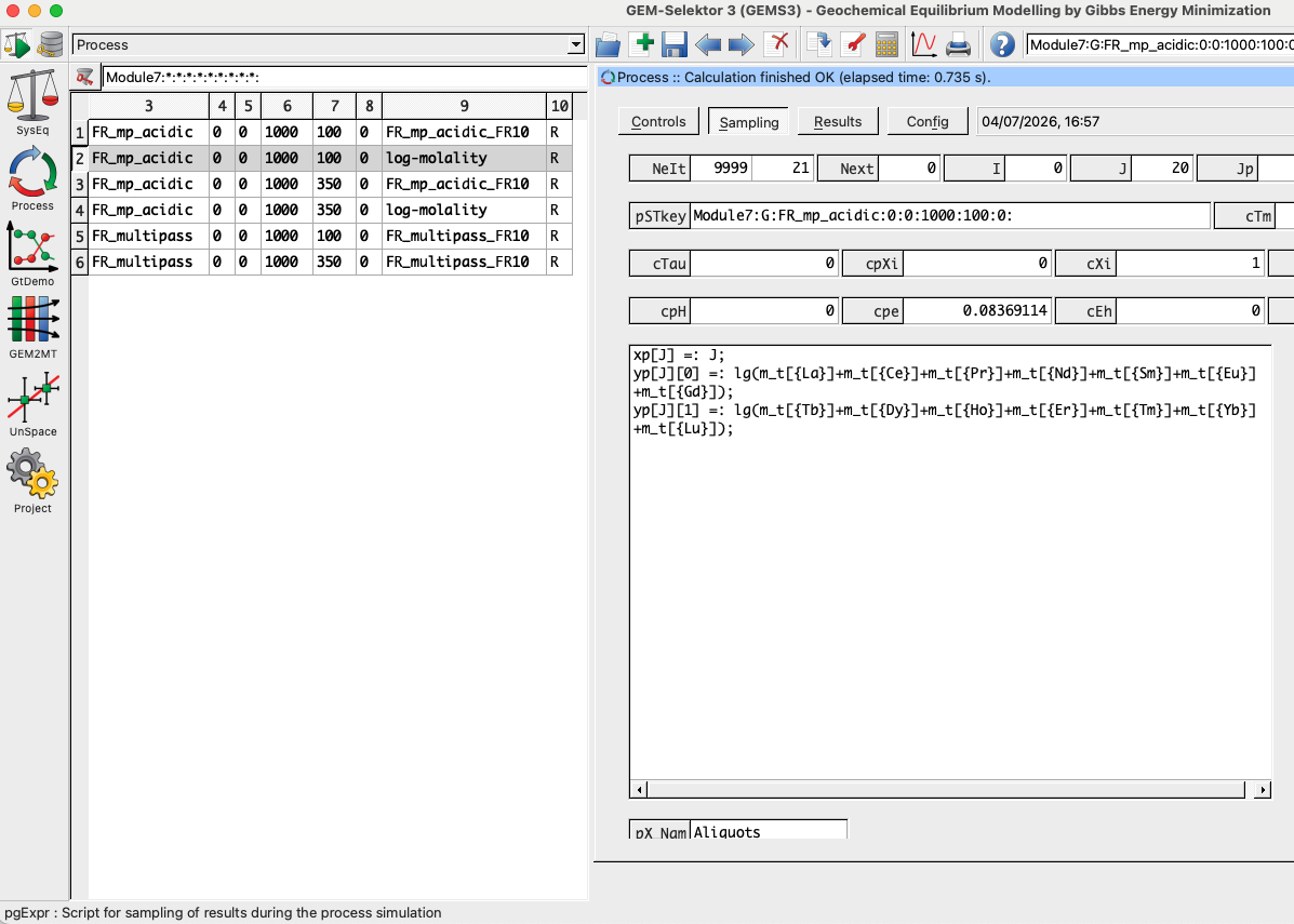 `Sampling` tab in `Process` simulation mode showing the plotting script for the log molality of light (L) for `yp[J][0]` and heavy (H) for `yp[J][1]` rare earth elements in the fluid as a function of fluid aliquots `xp[J]`. 
